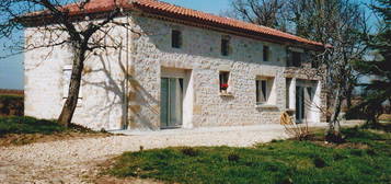 Maison à louer à la campagne