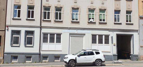 Günstige geräumige 2 Raumwohnung