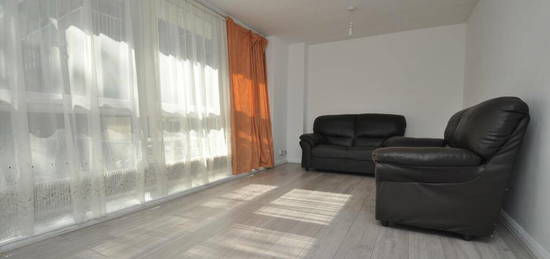 3 bedroom maisonette