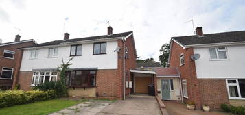 4 bedroom semi-detached house to rent