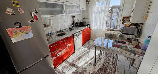 MEVLANA MAHALLESİ METRO'YA 3 DK 95 M2 ARAKAT SATILIK DAİRE