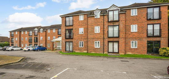 Flat for sale in Woodlands Way, Andover SP10