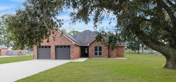 1045 Jeffery Dr, St. Martinville, LA 70582