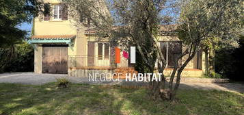 Villa  à vendre, 6 pièces, 4 chambres, 112 m²