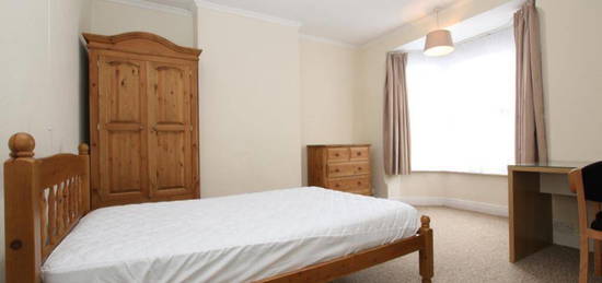 4 bedroom terraced house