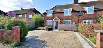 3 bed semi-detached house for sale