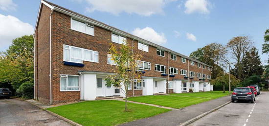 Maisonette to rent in Mulgrave Road, Sutton, Surrey SM2