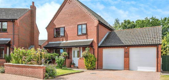 4 bedroom detached house for sale