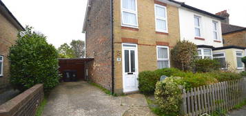 3 bedroom semi-detached house to rent