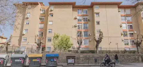 Piso en Avenida de las Fuerzas Armadas