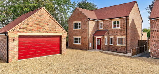 4 bed detached house for sale