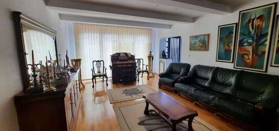 Casa 5 camere Stefan cel mare , 350 metri Cod:152874