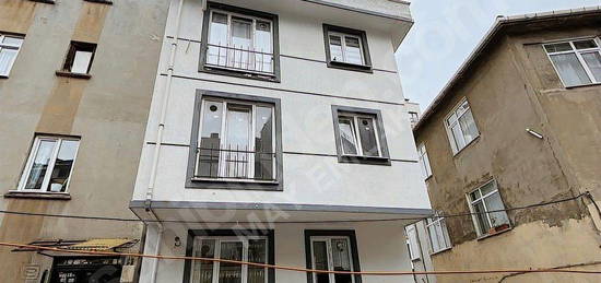 ÇAĞLAYAN FIRIN SOKAKTA YENİ BİNA KİRALIK 1+1 DAİRE