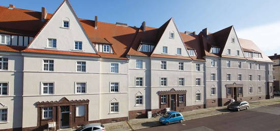 Sonnenlichtdurchflutete 3-Zi-Altbau-Wohnung zum Wohlfühlen!