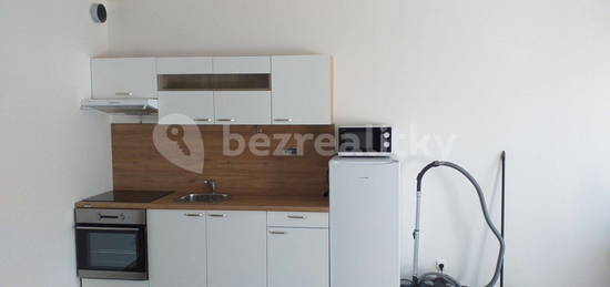 Pronájem bytu 1+kk 36 m², Mezi Vodami, Hlavní město Praha