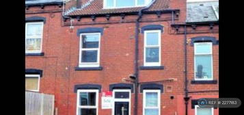 2 bedroom terraced house