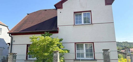 Prodej  rodinného domu 200 m², pozemek 605 m²