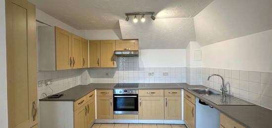 Flat to rent in Vancouver Road, Broxbourne EN10