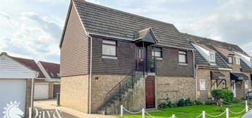 2 bedroom detached house for sale