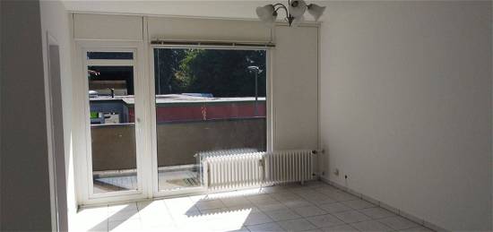 Freundliche 1,5-Zimmer-Wohnung mit Balkon und EBK in Erkrath