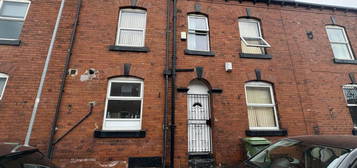 4 bedroom terraced house