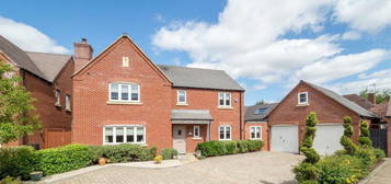 4 bedroom detached house