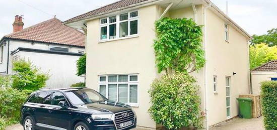 3 bedroom detached house