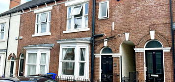 4 bedroom terraced house