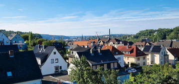 Schöne offene 2,5 Zimmerwohnung auf der Hubertushöhe mit Balkon