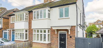 Flat for sale in Erncroft Way, Twickenham TW1