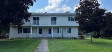 113 Water St Apt B, Seville, OH 44273