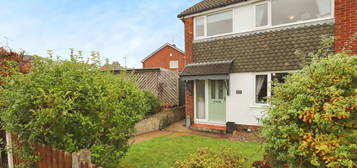 3 bed semi-detached house for sale