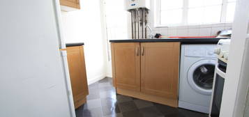 3 bed flat to rent