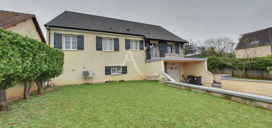 Maison de 7 pièces avec 5 chambres.