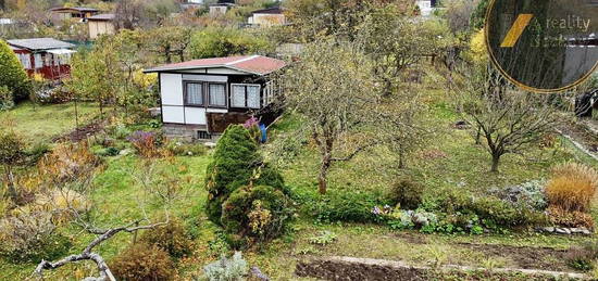 Prodej chaty 19m2, pozemek 416m2 Na Pučálce, Praha - Dejvice