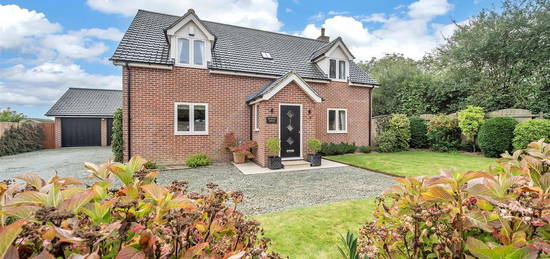 4 bed detached house for sale