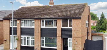 3 bedroom semi-detached house to rent