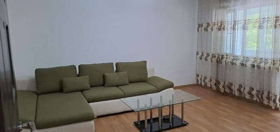 Inchiriez apartament 2 camere , etaj 1