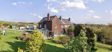 5 bed semi-detached house for sale