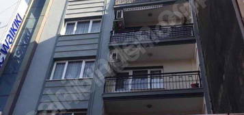 BOZYAKA ZİNCİRLİKUYU CADDE ÜZERİ SATILIK 2+1 DAİRE