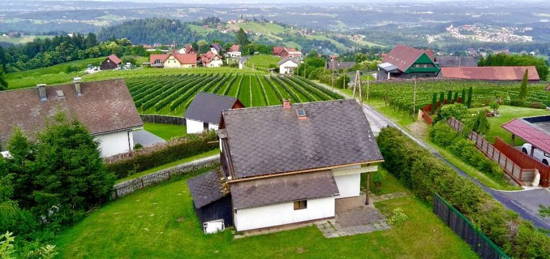 Haus mit Panoramablick und Waldrandlage