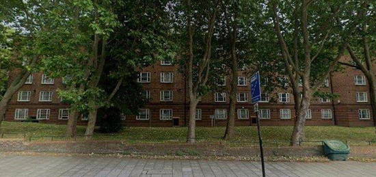 Room to rent in William Bonney Estate, London SW4