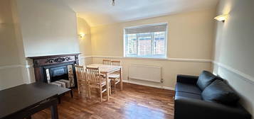 2 bed flat to rent