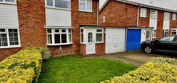 3 bedroom link detached house for sale