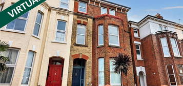 Flat to rent in St Ronans Road, Southsea PO4