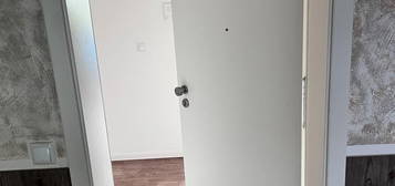 2 Zimmer Wohnung EG zu Vermieten