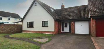 5 bedroom link detached house for sale