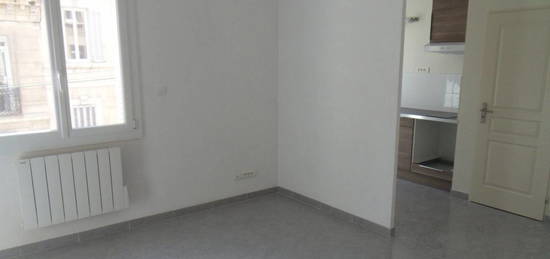 Appartement  à louer, 2 pièces, 1 chambre, 45 m²