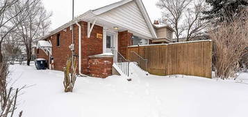 1277 Broadview Ave, Toronto, ON M4K 2T5