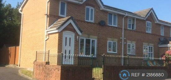 3 bedroom end of terrace house